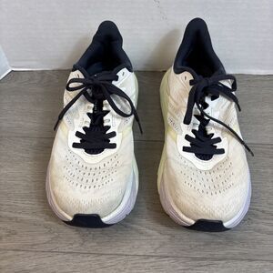 Hoka One One Woman’s 7.5 B Tennis Shoe White With Blue Lace Up